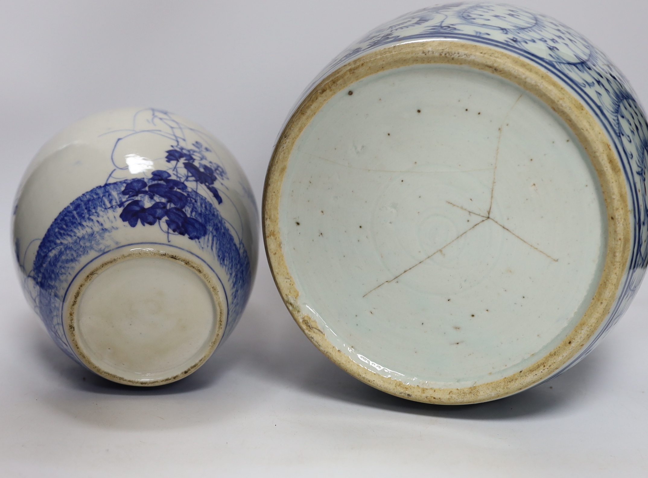 A group of four Chinese blue and white jars and a bowl, together with a similar Japanese jar, tallest 21cm